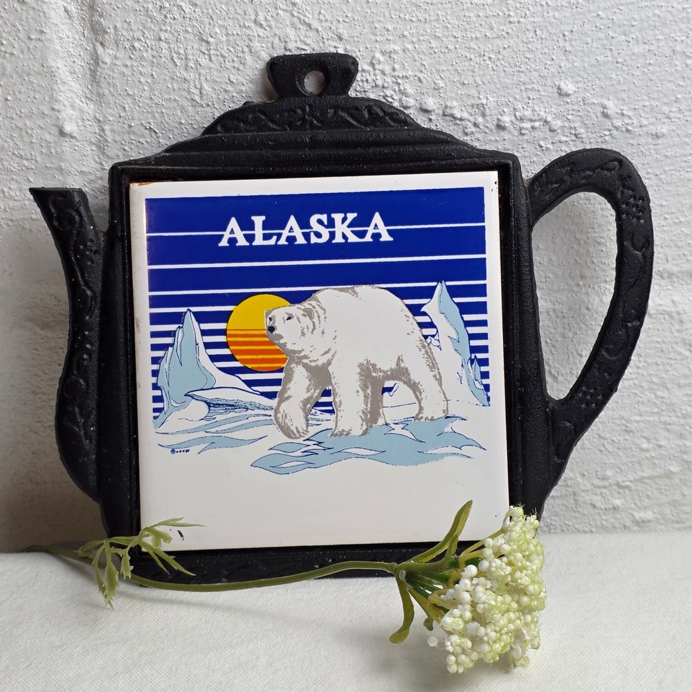 Vintage Alaska Polar Bear Cast Iron Teapot Tile Trivet Wall Hanging Black Blue